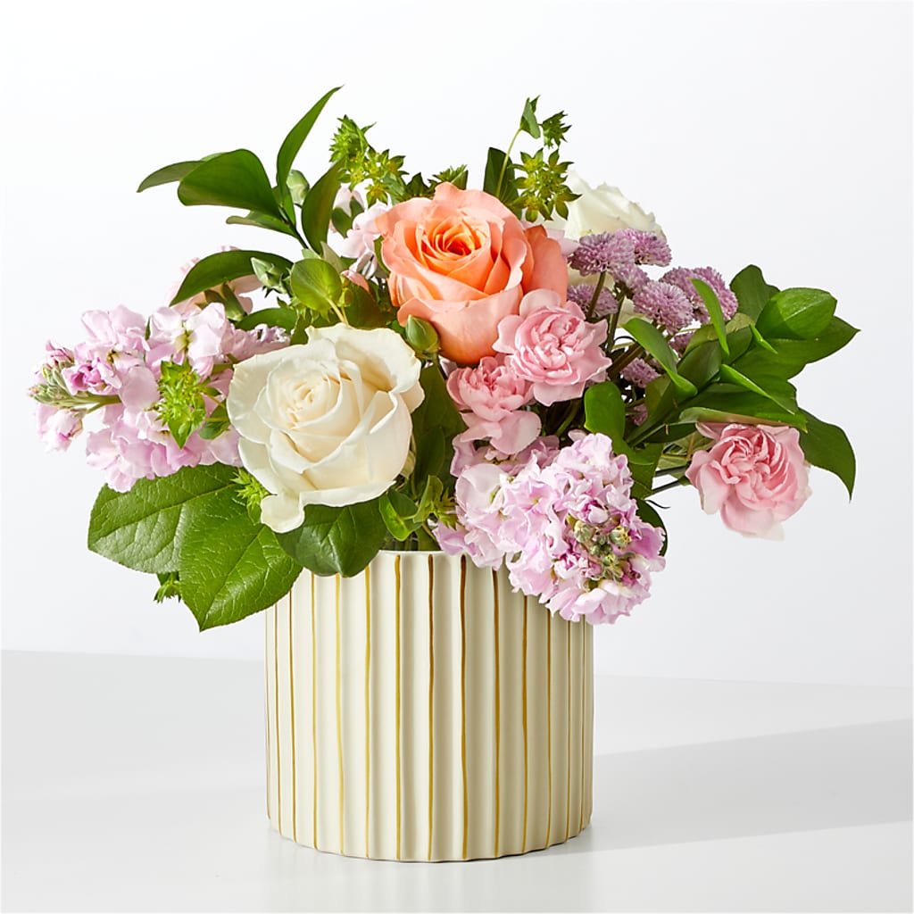 French Market Bouquet with Ivory Vase – Kalas Events Inc, Orlando FL