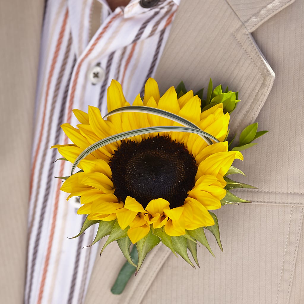 Free Spirit Boutonniere – Kalas Events Inc, Orlando FL