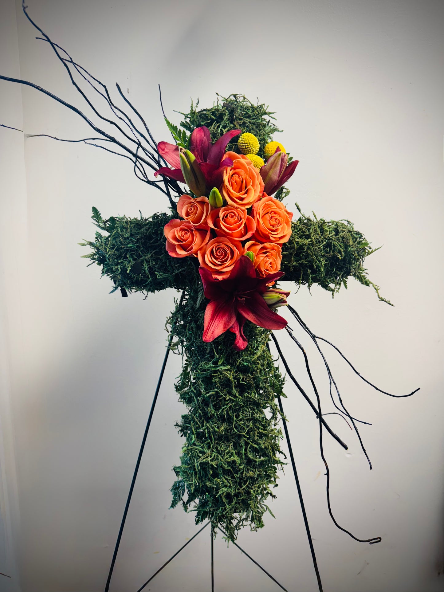 Peaceful Cross Floral Tribute –  Kalas Events Inc, Orlando FL