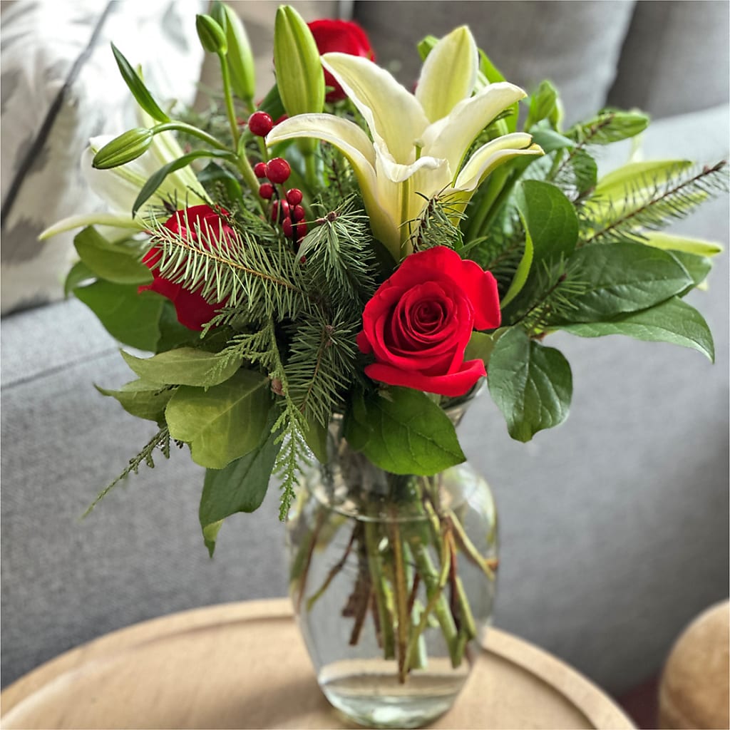 Sparkling Snowflakes Bouquet –  Kalas Events Inc, Orlando FL