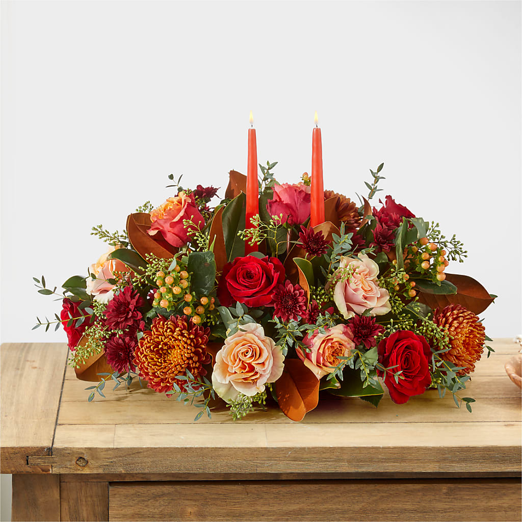 Gather Near Centerpiece –  Kalas Events Inc, Orlando FL